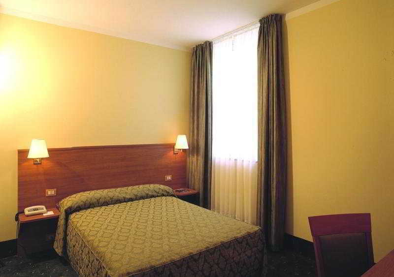 Hotel Re Lissone Extérieur photo